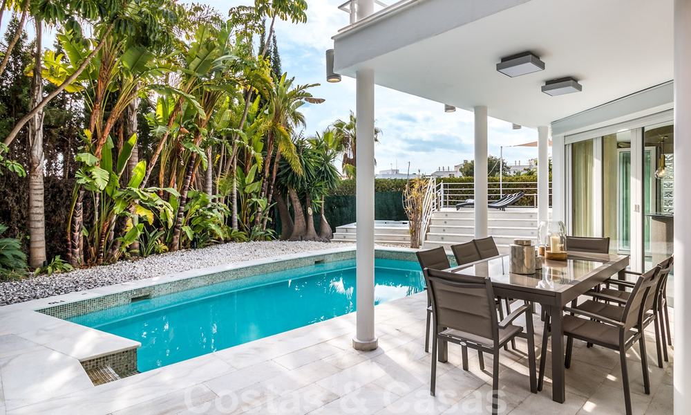 Villa de lujo con estilo Art Deco a la venta en Nueva Andalucía, Marbella 24169