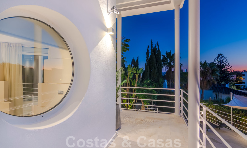 Villa de lujo con estilo Art Deco a la venta en Nueva Andalucía, Marbella 24185