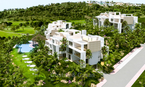 En venta en Atalaya Hills: Apartamentos de estilo moderno con vistas al golf y al mar en Benahavis - Marbella 24220