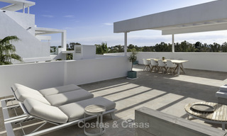 En venta en Atalaya Hills: Apartamentos de estilo moderno con vistas al golf y al mar en Benahavis - Marbella 24241 