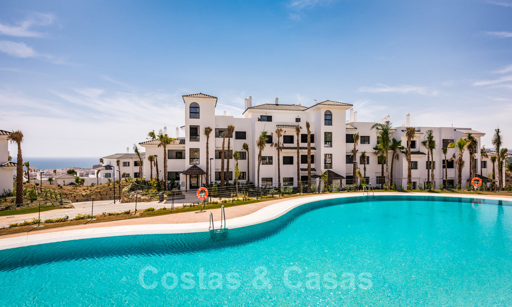 Elegantes y modernos apartamentos nuevos con vistas panorámicas a la montaña y al mar en venta en las colinas de Estepona 24383