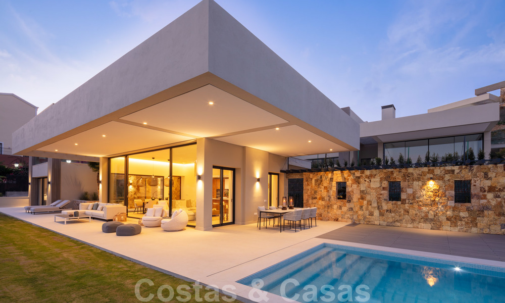 Villas modernas contemporáneas de nueva construcción en venta en Nueva Andalucía, Marbella 24485