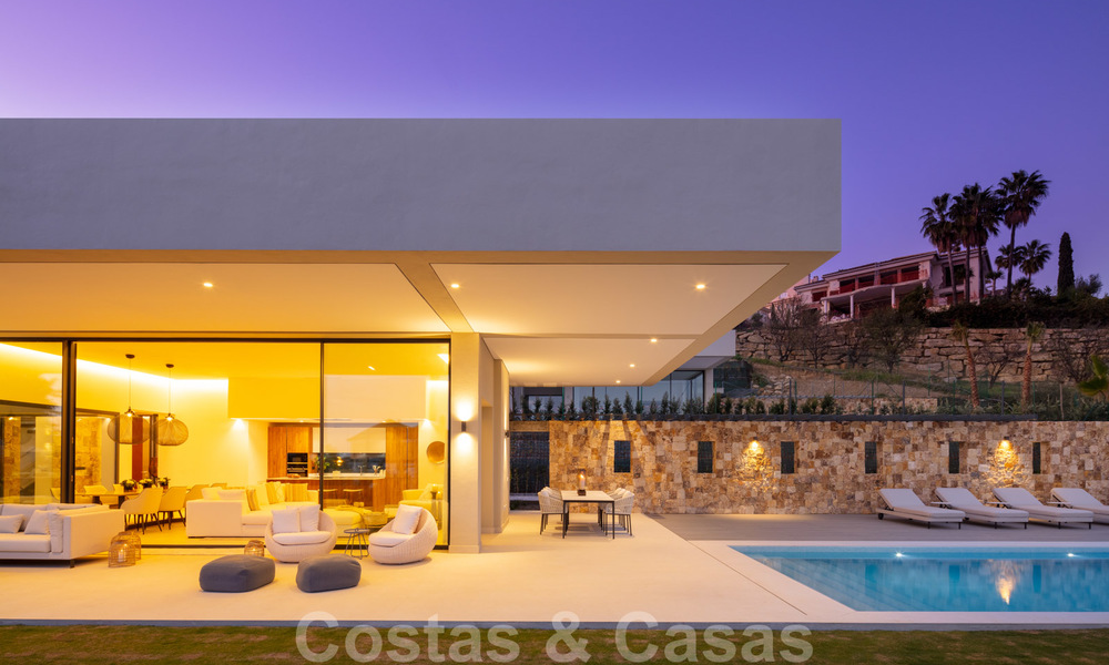 Villas modernas contemporáneas de nueva construcción en venta en Nueva Andalucía, Marbella 24486