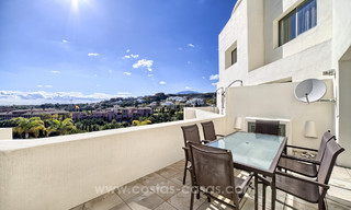 TEE 5 : Modernos apartamentos de lujo en primera línea de golf con impresionantes vistas al golf y al mar en venta en Marbella - Benahavis 24530 