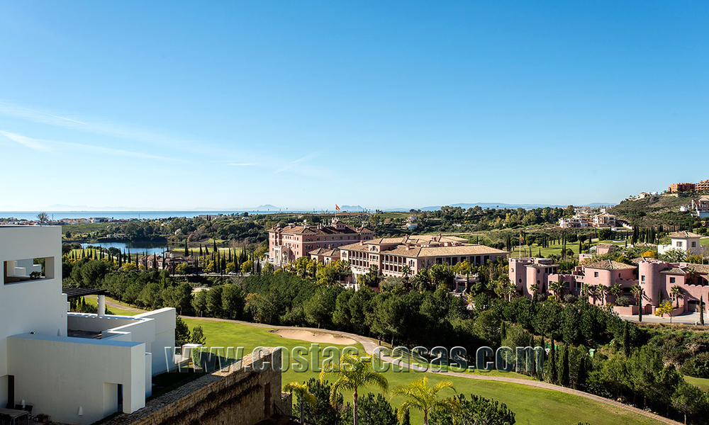 TEE 5 : Modernos apartamentos de lujo en primera línea de golf con impresionantes vistas al golf y al mar en venta en Marbella - Benahavis 24532