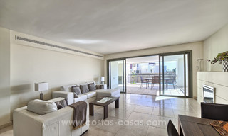 TEE 5 : Modernos apartamentos de lujo en primera línea de golf con impresionantes vistas al golf y al mar en venta en Marbella - Benahavis 24543 