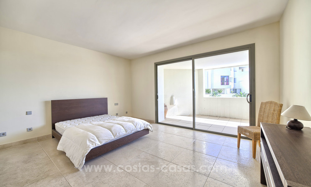 TEE 5 : Modernos apartamentos de lujo en primera línea de golf con impresionantes vistas al golf y al mar en venta en Marbella - Benahavis 24545