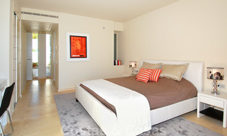 Alanda Los Flamingos Golf: Modernos y espaciosos apartamentos de lujo con vistas al golf y al mar en venta en Marbella - Benahavis 24682 