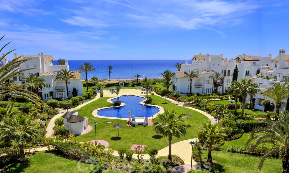 Los Monteros Palm Beach: Amplios apartamentos y áticos de lujo en venta en este prestigioso complejo de primera línea de playa y golf en La Reserva de Los Monteros en Marbella 24762
