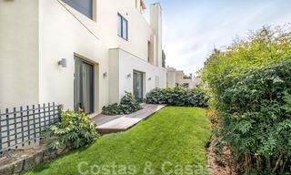 Exclusivo y moderno apartamento en venta con un interior de lujo contemporáneo en Sierra Blanca, Milla de Oro, Marbella 24987 