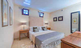 Gran villa de lujo en venta con impresionantes vistas panorámicas sobre el valle del golf, las montañas y el mar Mediterráneo en Nueva Andalucía, Marbella 25042 