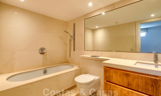 Villa independiente de estilo clásico en venta en la codiciada Nueva Andalucía, Marbella 25089 