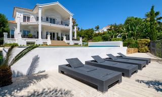 Villa independiente de estilo clásico en venta en la codiciada Nueva Andalucía, Marbella 25096 