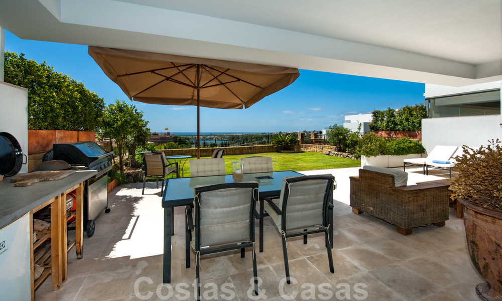 Moderno apartamento en primera línea de golf con preciosas vistas al golf y al mar en venta en Los Flamingos Golf en Marbella - Benahavis 25123