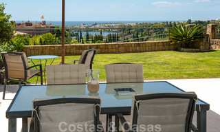 Moderno apartamento en primera línea de golf con preciosas vistas al golf y al mar en venta en Los Flamingos Golf en Marbella - Benahavis 25129 