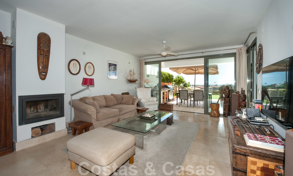 Moderno apartamento en primera línea de golf con preciosas vistas al golf y al mar en venta en Los Flamingos Golf en Marbella - Benahavis 25143