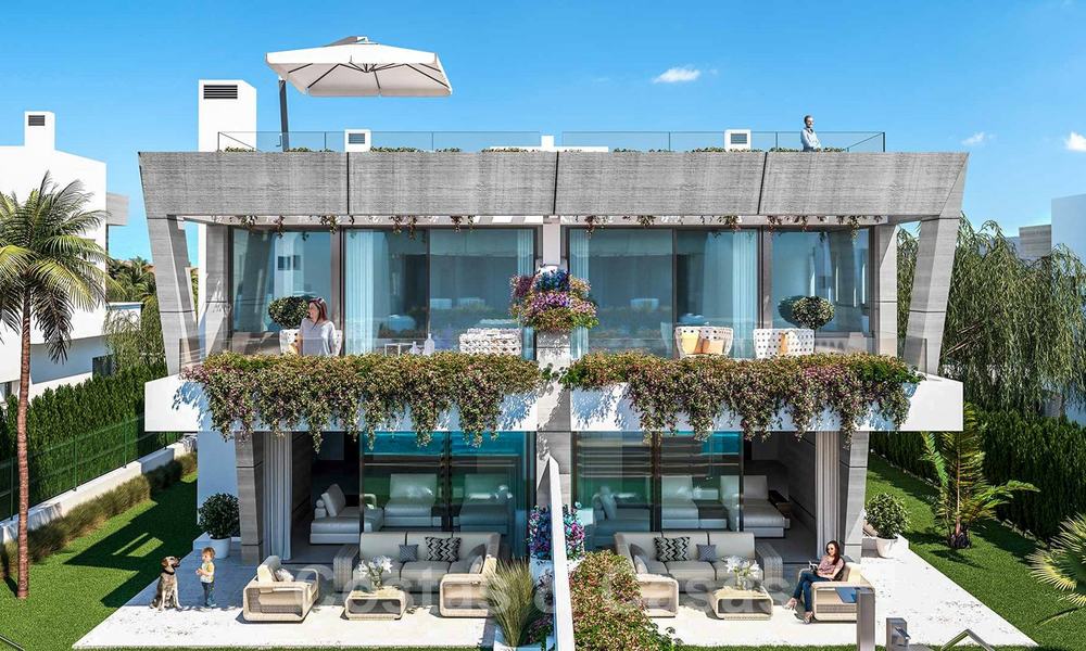 Se venden modernas villas adosadas a 300 metros de la playa - Puerto Banús, Marbella 25109