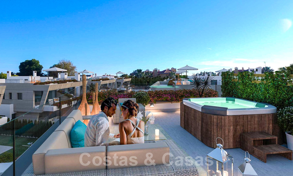 Se venden modernas villas adosadas a 300 metros de la playa - Puerto Banús, Marbella 25111