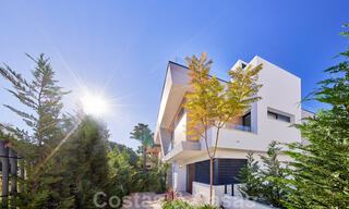 Se venden modernas villas adosadas a 300 metros de la playa - Puerto Banús, Marbella 31646 