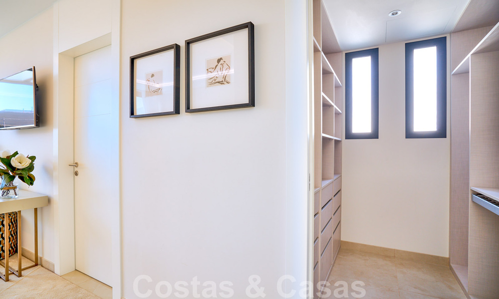 Se venden modernas villas adosadas a 300 metros de la playa - Puerto Banús, Marbella 31659