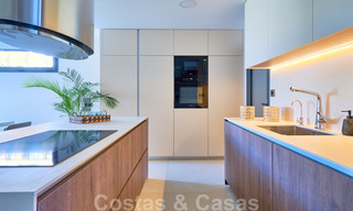 Se venden modernas villas adosadas a 300 metros de la playa - Puerto Banús, Marbella 31665 