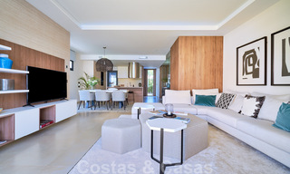 Se venden modernas villas adosadas a 300 metros de la playa - Puerto Banús, Marbella 31668 