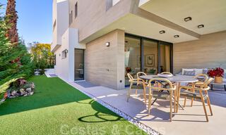 Se venden modernas villas adosadas a 300 metros de la playa - Puerto Banús, Marbella 31672 