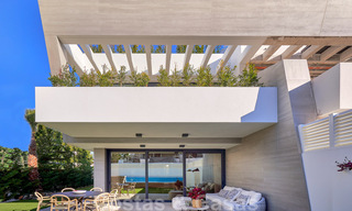 Se venden modernas villas adosadas a 300 metros de la playa - Puerto Banús, Marbella 31676 