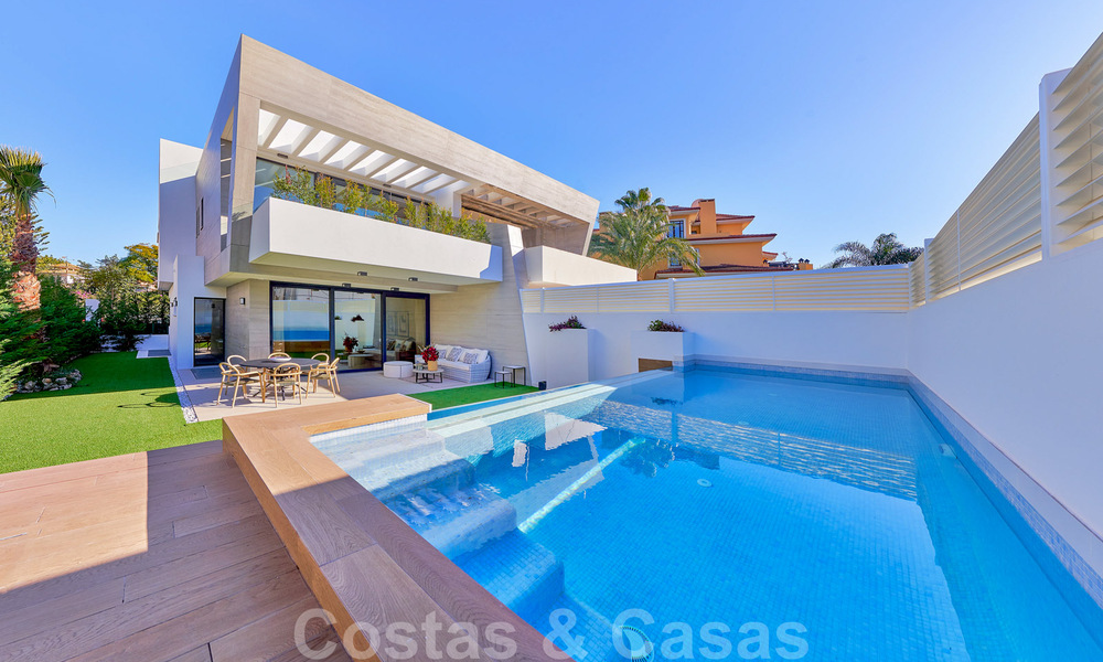 Se venden modernas villas adosadas a 300 metros de la playa - Puerto Banús, Marbella 31677