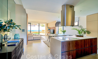 Se venden modernas villas adosadas a 300 metros de la playa - Puerto Banús, Marbella 31678 