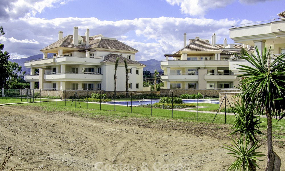 Apartamentos de lujo en venta en primera línea de playa, Marbella - Estepona 13761