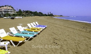 Apartamentos de lujo en venta en primera línea de playa, Marbella - Estepona 13762 