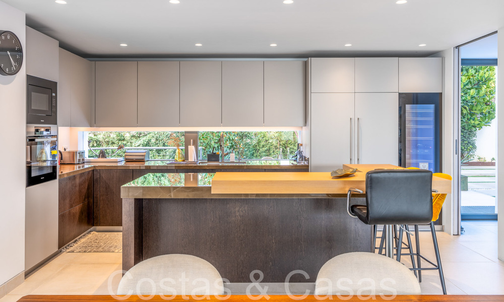 Villa de lujo ultramoderna, lista para entrar a vivir, en venta con vistas al mar en Marbella - Benahavis 68147