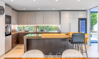 Villa de lujo ultramoderna, lista para entrar a vivir, en venta con vistas al mar en Marbella - Benahavis 68147 