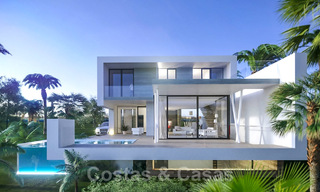 En venta modernas villas contemporáneas en construcción, directamente en el campo de golf situado en Marbella - Estepona 25978 