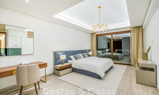 Moderna villa de playa lista para mudarse en venta, en la prestigiosa Guadalmina Baja en Marbella. 26101 