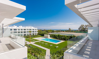 Moderno ático en venta en la Nueva Milla de Oro, entre Marbella y Estepona, a poca distancia de los servicios y la playa 26363 