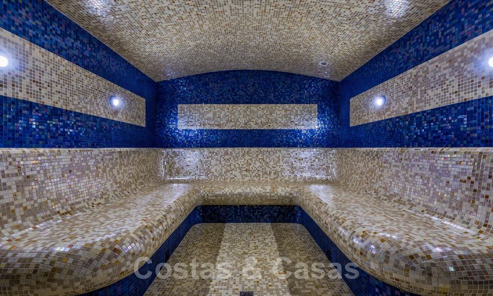 Se vende villa de lujo con vistas panorámicas al mar en Sierra Blanca, Marbella 26403