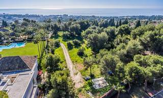 Terreno edificable en venta en Sierra Blanca, con vistas panorámicas al mar, en una de las zonas más exclusivas de Marbella. 26451 