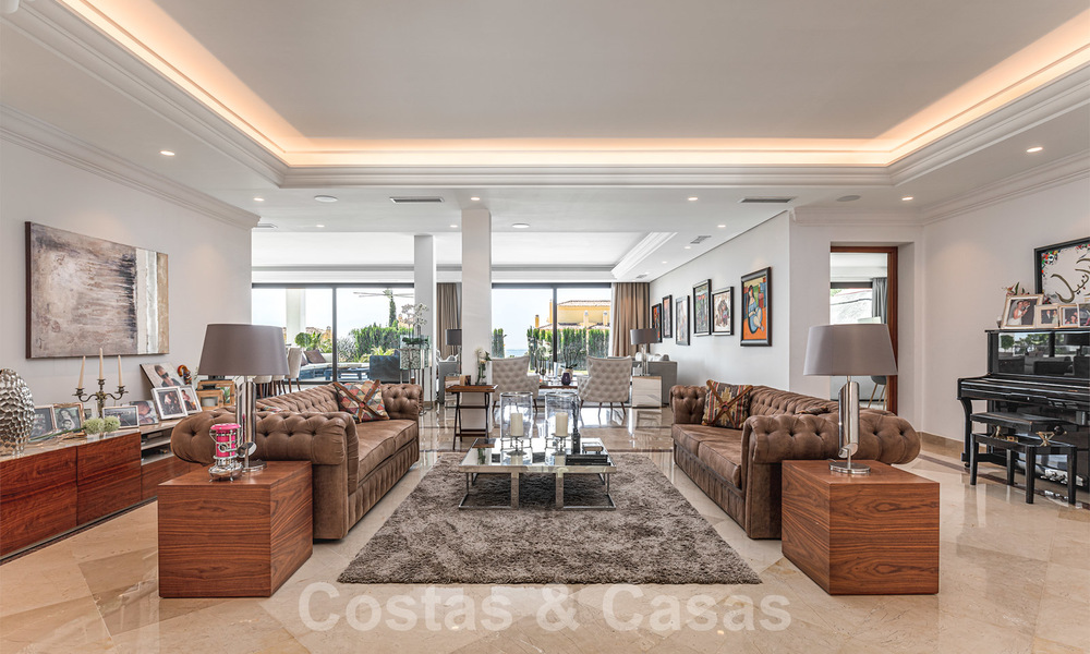 Se vende una lujosa villa renovada de estilo mediterráneo en la exclusiva Cascada de Camojan, en la Milla de Oro de Marbella 27051