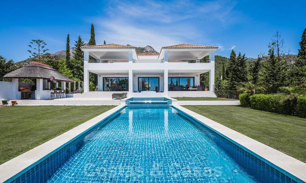 Se vende una lujosa villa renovada de estilo mediterráneo en la exclusiva Cascada de Camojan, en la Milla de Oro de Marbella 27064