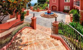 Espacioso apartamento con vistas panorámicas de la costa y el Mar Mediterráneo, listo para mudarse en Benahavis - Marbella 27130 