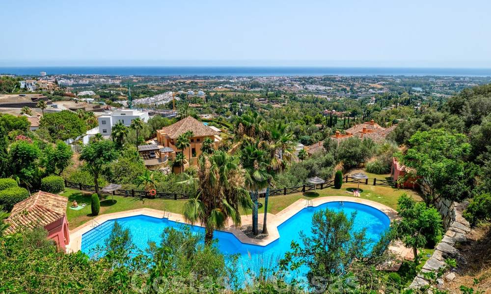 Espacioso apartamento con vistas panorámicas de la costa y el Mar Mediterráneo, listo para mudarse en Benahavis - Marbella 27132