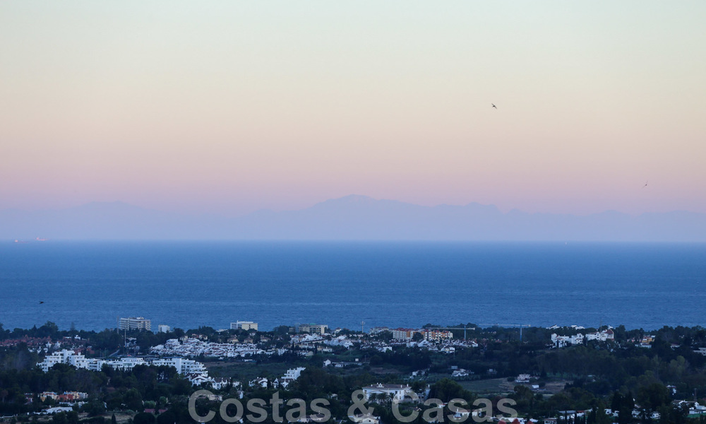 Espacioso apartamento con vistas panorámicas de la costa y el Mar Mediterráneo, listo para mudarse en Benahavis - Marbella 27337