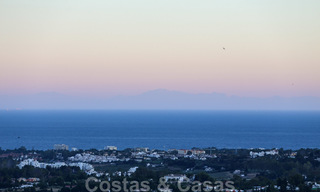 Espacioso apartamento con vistas panorámicas de la costa y el Mar Mediterráneo, listo para mudarse en Benahavis - Marbella 27337 