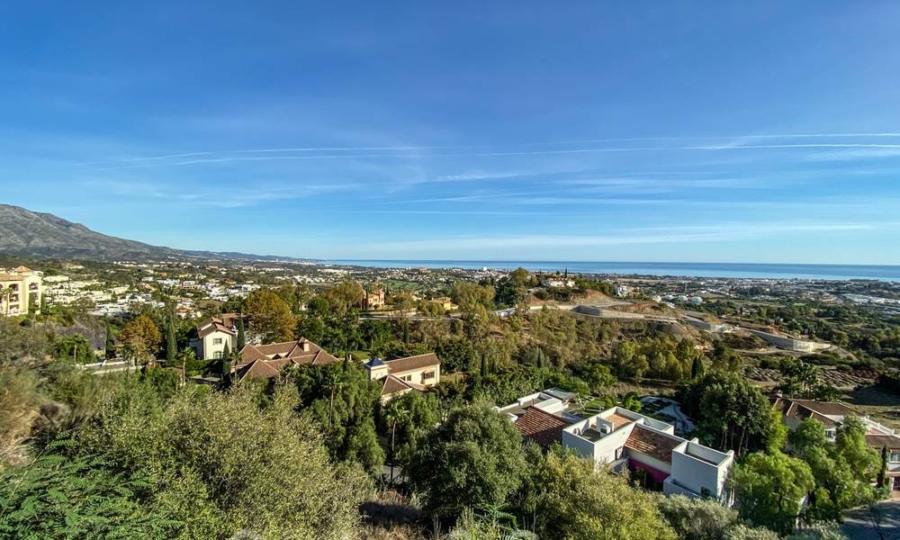 Espacioso apartamento con vistas panorámicas de la costa y el Mar Mediterráneo, listo para mudarse en Benahavis - Marbella 27338