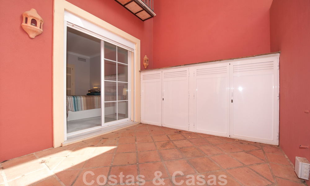 Espacioso apartamento con vistas panorámicas de la costa y el Mar Mediterráneo, listo para mudarse en Benahavis - Marbella 27344