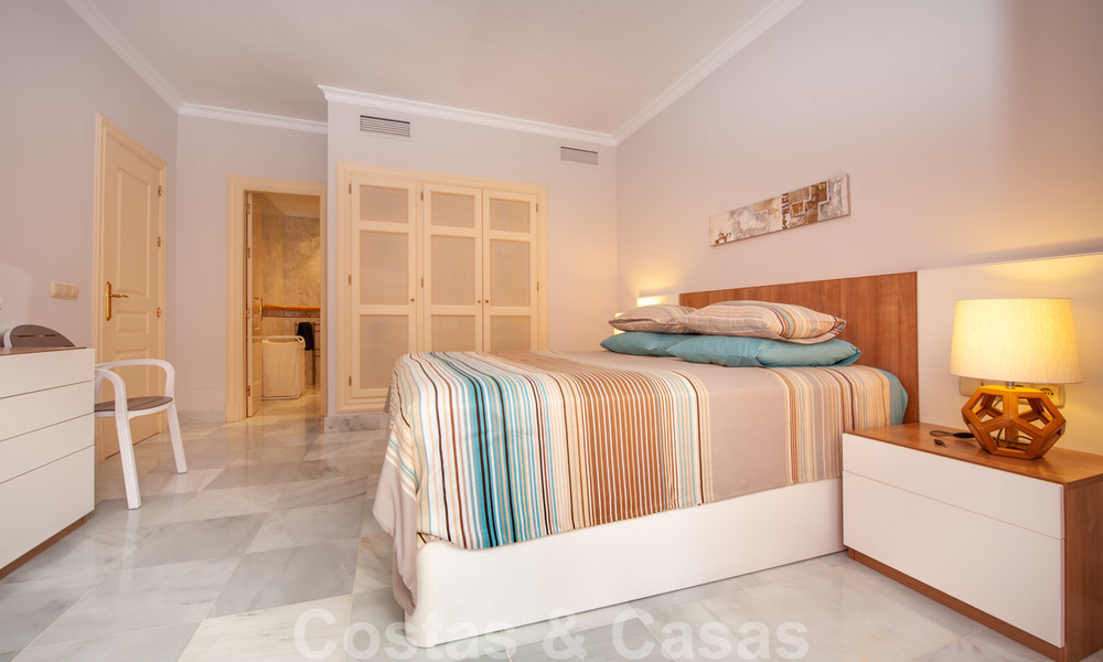 Espacioso apartamento con vistas panorámicas de la costa y el Mar Mediterráneo, listo para mudarse en Benahavis - Marbella 27345