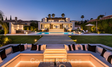 Espectacular villa de diseño moderno en venta, primera línea de golf en Nueva Andalucía, Marbella 27183