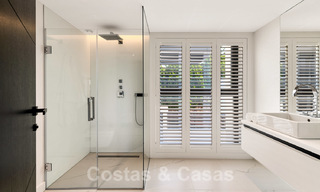 Espectacular villa de diseño moderno en venta, primera línea de golf en Nueva Andalucía, Marbella 27246 